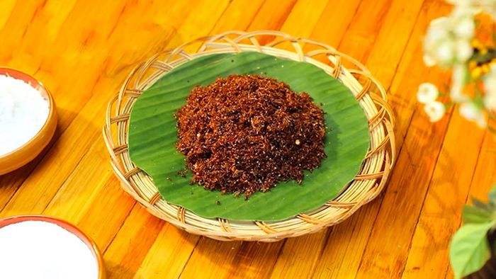 Muối kiến vàng Phú Yên – Một món đặc sản lạ lùng, nhưng thực sự ngon đến khó cưỡng
