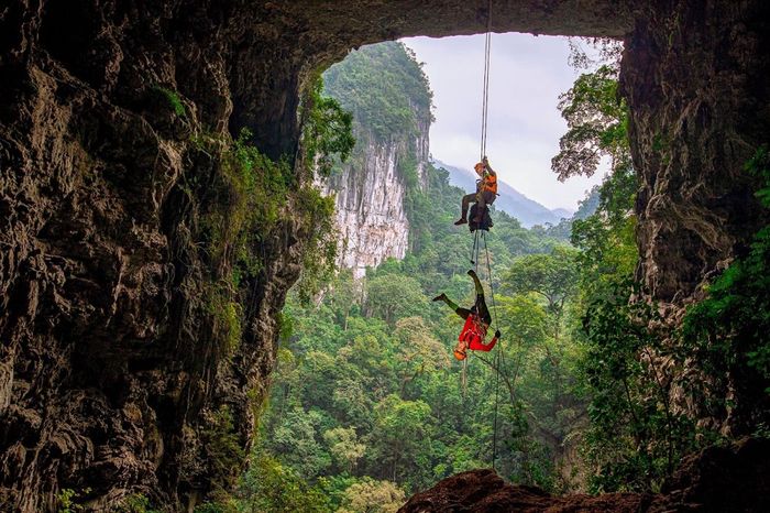 Chương trình khám phá hố sụt Kong Quảng Bình trong 5 ngày 4 đêm được tổ chức rất chi tiết