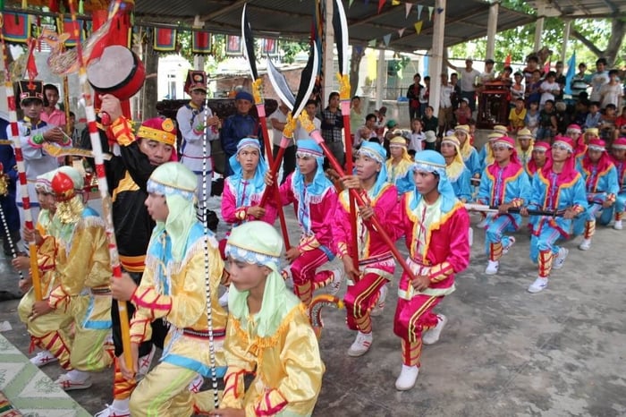 Lễ hội Cầu Ngư - Đặc trưng văn hóa tâm linh của ngư dân vùng biển 6