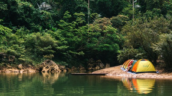 Khám phá Hang Tú Làn Quảng Bình vào mùa hè - Khám phá tiếp năng lượng