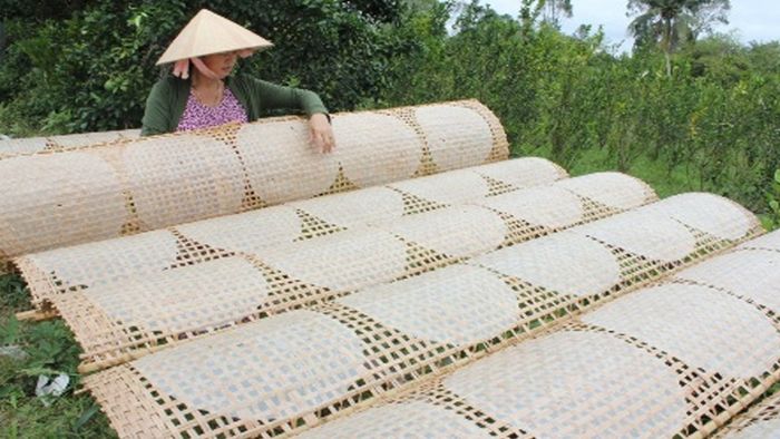 Khám phá về món bánh tráng Hòa Đa - Đặc sản truyền thống của Phú Yên 3