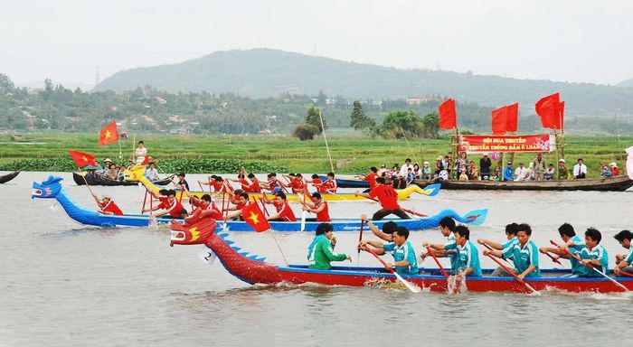 Tan chảy trước vẻ đẹp yên bình tại Đầm Ô Loan Phú Yên 6