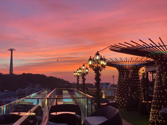 PH Rooftop Bar & Lounge - Sang Trọng và Đẳng Cấp trên Đảo Ngọc 3