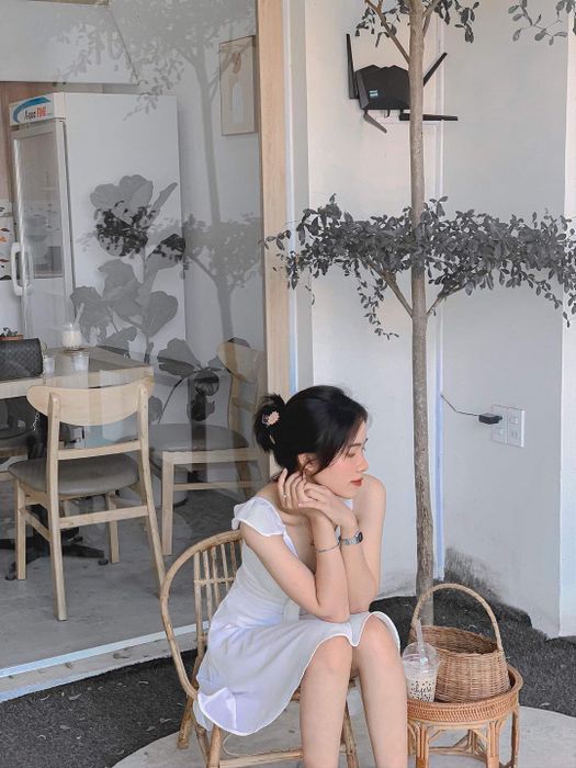 Ghé thăm quán cafe cổ kính tại Phan Thiết để tìm lại những kỷ niệm ngọt ngào của quá khứ.