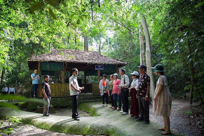 Rừng Chàng Riệc, là nơi gắn liền với những dấu tích lịch sử hào hùng.