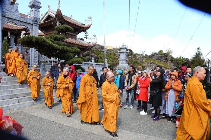 Lễ hội khèn hoa và Mở cổng trời Fansipan - Khám phá lễ hội miền núi Tây Bắc kỳ vĩ 13