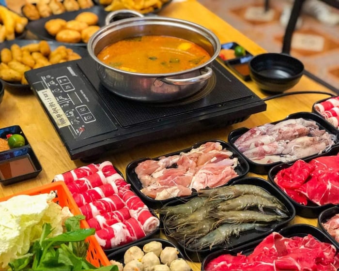 Nhà hàng Fin House Sapa - Lấp lánh trước Buffet Lẩu giá cả yêu thương 6