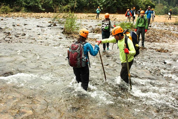 Khám phá ngay những kinh nghiệm trekking Quảng Bình dài ngày nhưng vẫn khỏe mạnh.