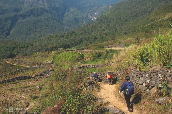 Trekking Nhìu Cồ San, một trong số 10 ngọn núi cao nhất Việt Nam 4