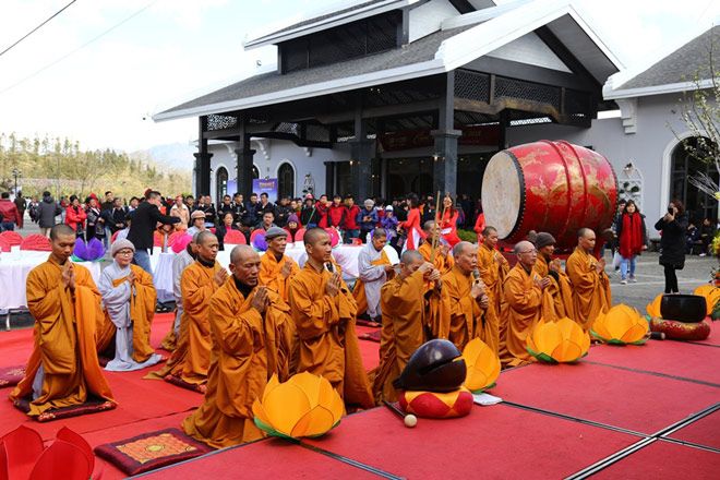 Lễ hội khèn hoa và Mở cổng trời Fansipan - Khám phá lễ hội miền núi Tây Bắc kỳ vĩ 12