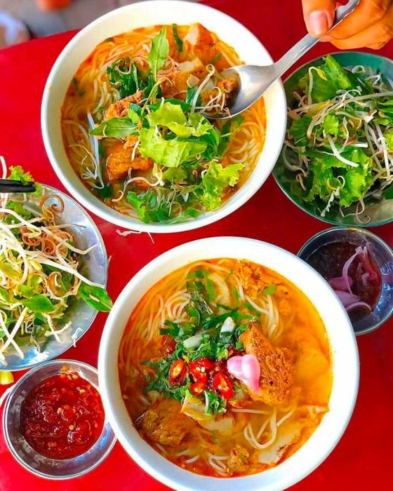 Danh sách 9 quán bún chả cá Quy Nhơn ngon và nổi tiếng mà bạn nên thử 8