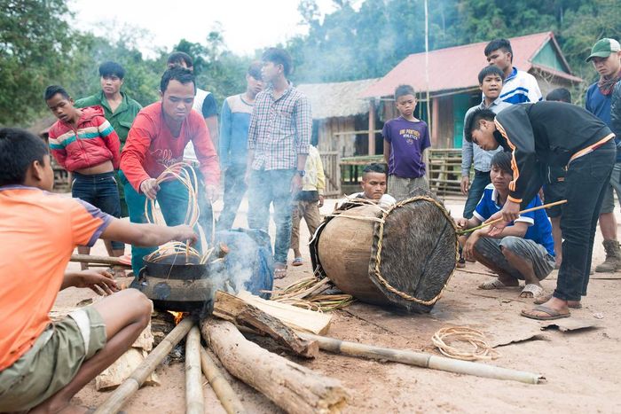 Lễ hội gõ trống Quảng Bình, lễ hội truyền thống của người Ma Coong 3