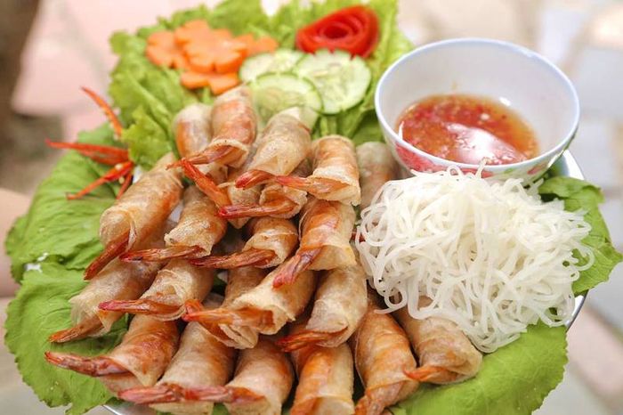 Thưởng thức món chả ram tôm đất Bình Định - biểu tượng ẩm thực của đất võ 2