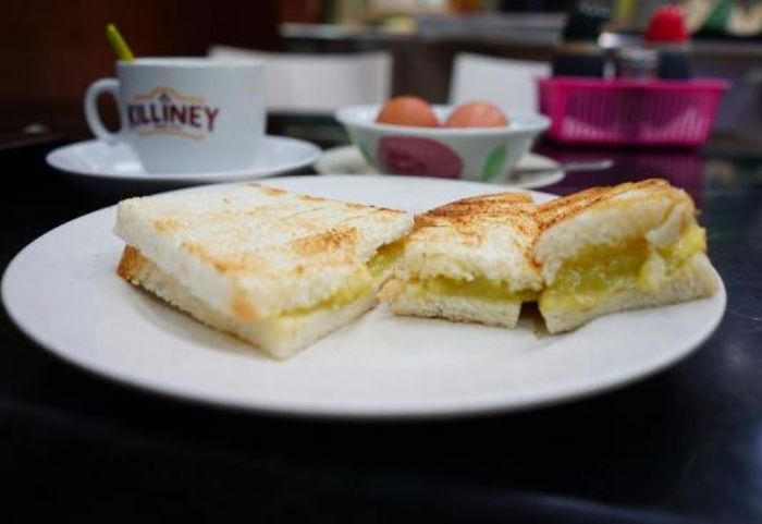 Trải Nghiệm Món Bánh Kaya Toast: Ẩm Thực Đỉnh Cao tại Singapore