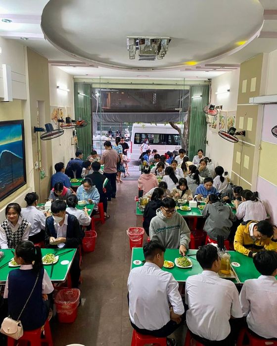 Danh sách 9 quán bún chả cá Quy Nhơn ngon và nổi tiếng bạn nên thử 7