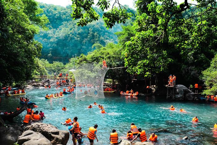 Gợi ý lịch trình chi tiết nhất cho chuyến đi tự túc 5 ngày 4 đêm từ Hà Nội đến Quảng Bình.