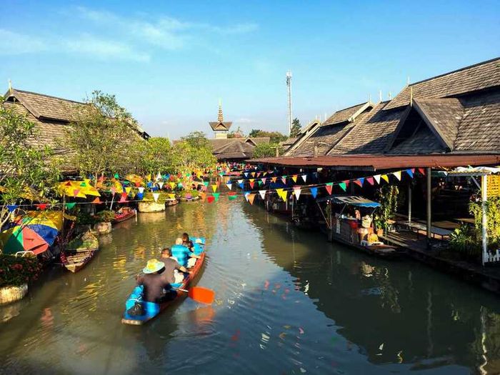 Chợ nổi Pattaya mang đậm văn hóa bản địa Thái Lan trong không gian mua sắm