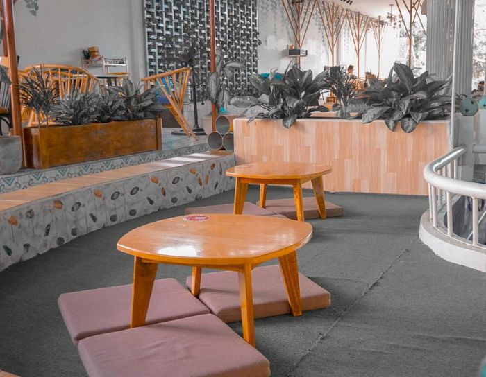 Trải nghiệm không gian cực rộng rãi tại Fish Coffee Vĩnh Long