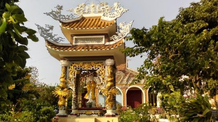 Chùa cổ Long An ở Vĩnh Long, nơi dừng chân linh thiêng của các Phật tử