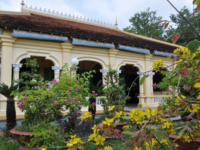 Trầm ngâm trước vẻ đẹp kiến trúc độc đáo của Nhà cổ Ba Đức Tiền Giang 4
