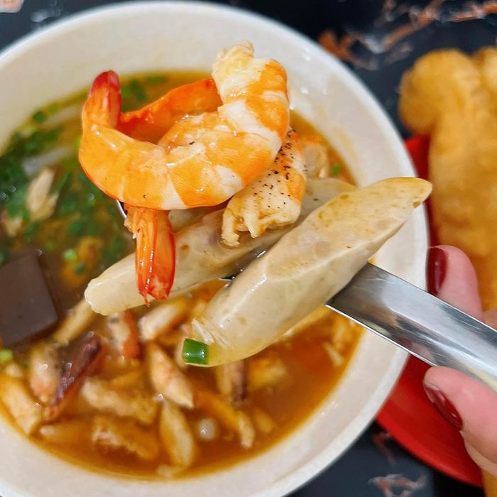 Top 10 địa điểm phục vụ bánh canh ghẹ Vũng Tàu phổ biến và thu hút đông đảo khách hàng 7