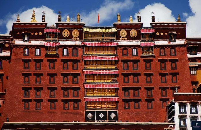 Cung điện Potala, biểu tượng văn hóa Phật giáo ở Tây Tạng 10