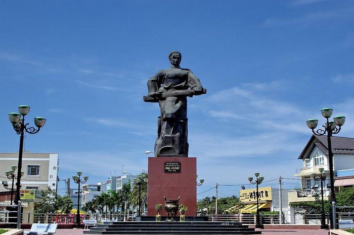 Bầu không khí trang trọng của Lễ giỗ Anh hùng dân tộc Trương Định 4