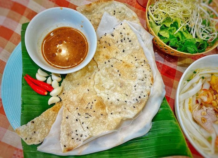 Chợ bà Hoa, nơi lưu giữ hương vị đặc sản miền Trung giữa lòng Sài Gòn 6