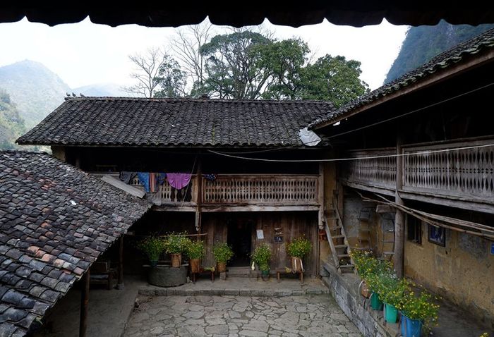 Có đến 4 khu nhà cổ ở Hà Giang với vẻ đẹp êm đềm đậm chất thơ.