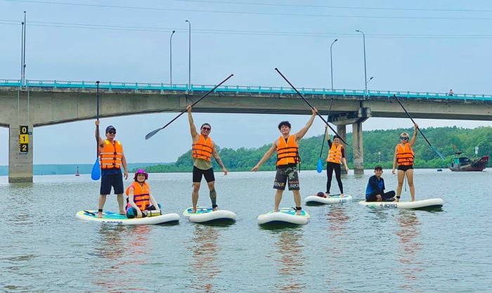 Những trải nghiệm độc đáo bạn có thể trải qua trong một ngày tại khu du lịch sinh thái Dần Xây là gì?