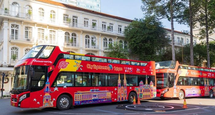 Đánh giá trải nghiệm xe buýt 2 tầng Hop On Hop Off Sài Gòn 3