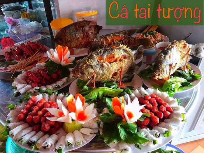 Khám phá những sản phẩm độc đáo tại nhà gốm Tư Buôi Vĩnh Long