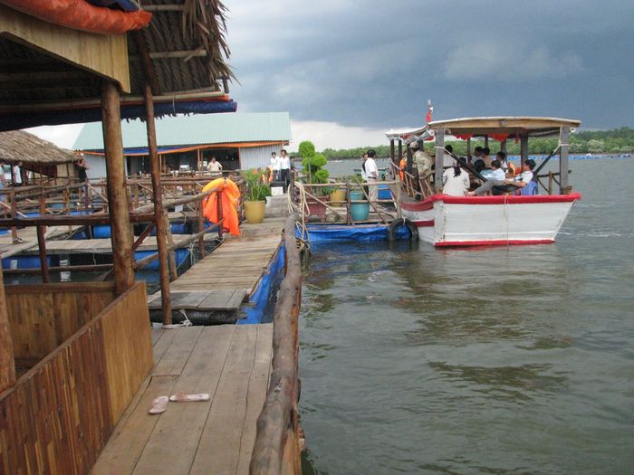 Khám phá Làng bè Long Sơn với trải nghiệm ẩm thực và cuộc sống bình dị 8