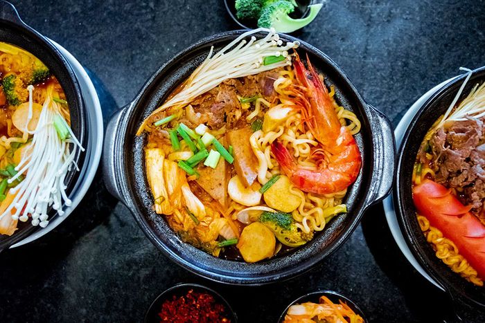 Top 7 nhà hàng mì cay tại Vĩnh Long với chất lượng và giá cả phải chăng