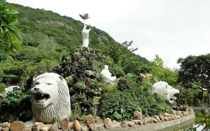 Vãn cảnh Thiền Viện Chơn Không Vũng Tàu – Nơi có bức tượng Phật bằng vàng khổng lồ 8