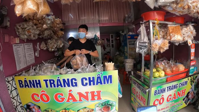 Phố ẩm thực Phan Xích Long, điểm đến ăn uống lý tưởng của giới trẻ Sài Gòn 14