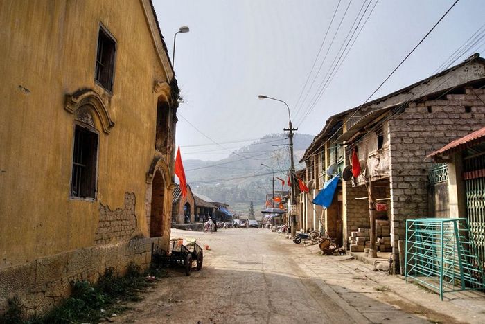 Có tổng cộng 4 khu nhà cổ ở Hà Giang mang đậm vẻ đẹp êm đềm và thơ mộng.