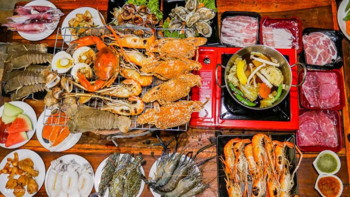 Top 10 nhà hàng buffet hải sản thơm ngon nổi tiếng, giá cả phải chăng 6