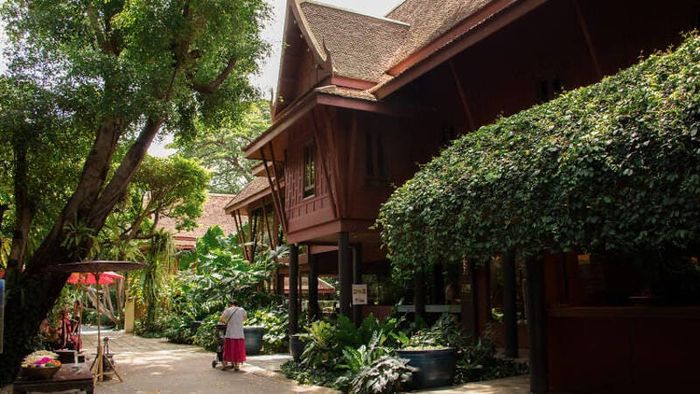 Thiền tịnh với không gian Jim Thompson House mang phong cách phương Đông.