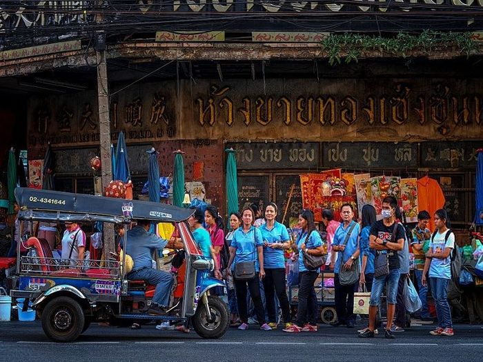 Tuktuk: Sắc màu của đường phố Thái Lan