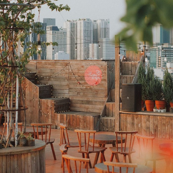 Trải nghiệm Sài Gòn về đêm tại Thương Rooftop