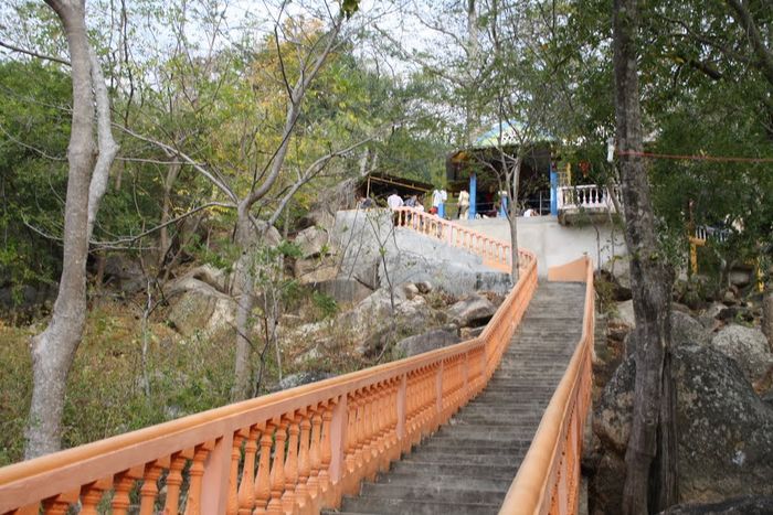 Thăm quan Linh Sơn Cổ Tự - Ngôi chùa có tuổi đời lâu nhất ở Vũng Tàu 7