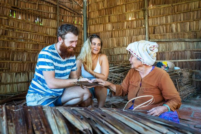 Cù Lao Tân Phong Tiền Giang và cuộc sống trên dòng sông Tiền là một trải nghiệm đầy lãng mạn.