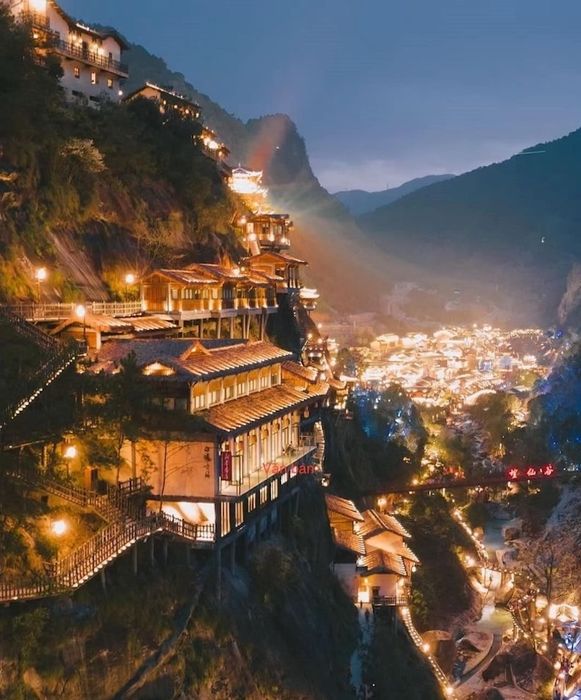 Vọng Tiên Cốc, nơi mà những ngôi nhà dựng trên vách núi cao