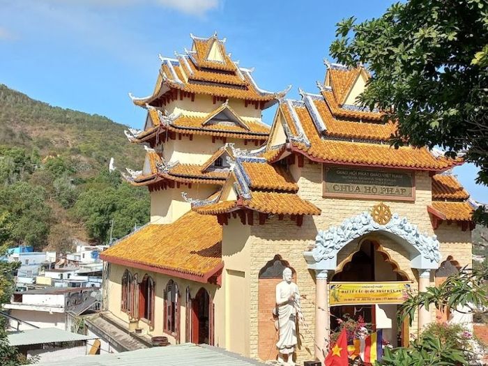 Chùa Hộ Pháp Vũng Tàu - nơi linh thiêng nhất của thành phố biển