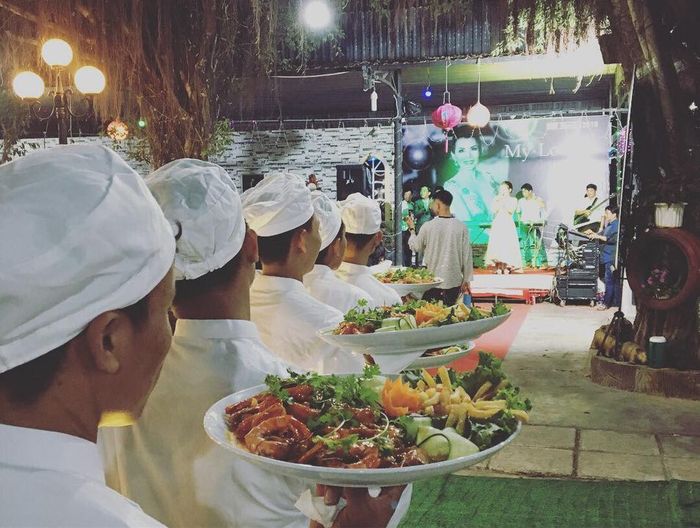Trở về với không gian quê sông nước tại nhà hàng Sông Rạch Hào 8