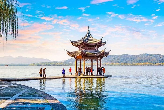 Khám phá vẻ đẹp hùng vĩ của núi non và dòng sông ở Chiết Giang, Trung Quốc, hứng lên tinh thần thơ mộng