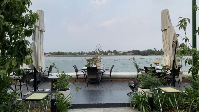 Top 9 quán cafe bờ sông có view đẹp nhất Sài Gòn (phần 6)