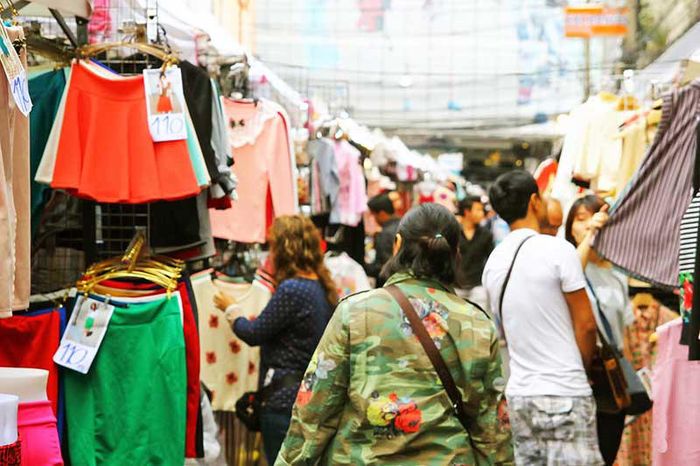 Đánh giá về sự nhộn nhịp và sầm uất của chợ Pratunam - trung tâm mua sắm sôi động nhất Bangkok