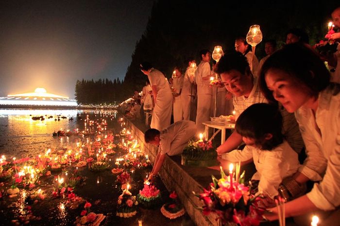 Lễ hội Loy Krathong, đêm lấp lánh dưới dòng sông yên bình 3